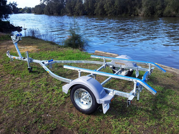 AL4.2M13 GALVANISED BOAT TRAILER TO SUIT UP TO A 4.35mt HULL